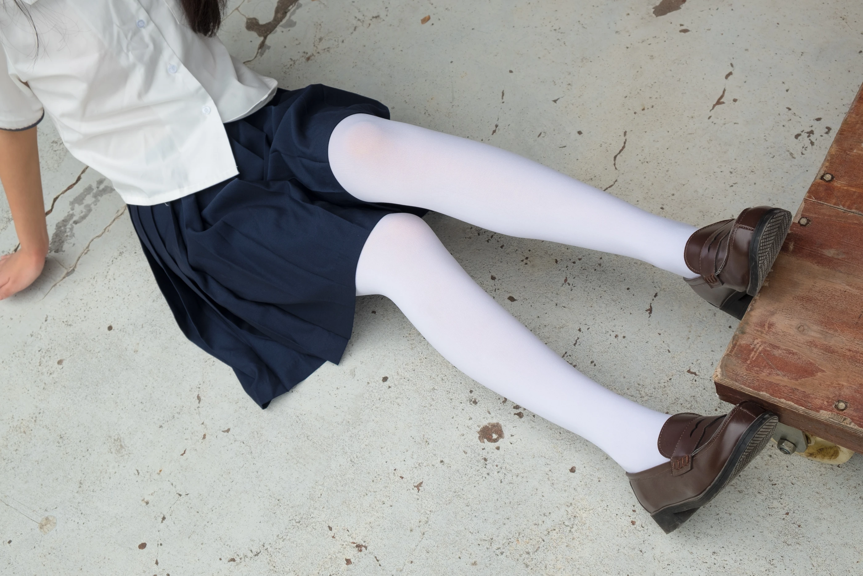 森萝财团 R15-034 [102P]插图9